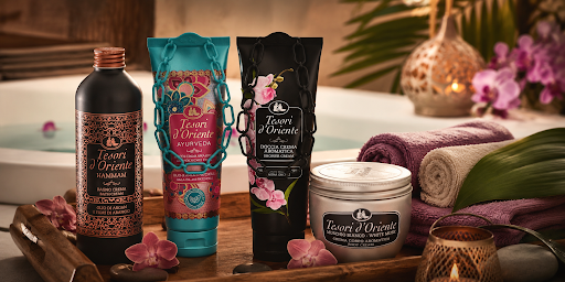 Set cosmetice Teori Orientului într-un decor spa